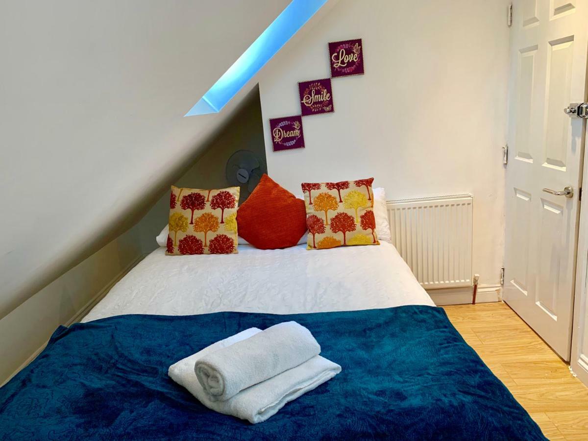 London Studio Apartments, Private Bathrooms And Parking Ilford Exterior foto