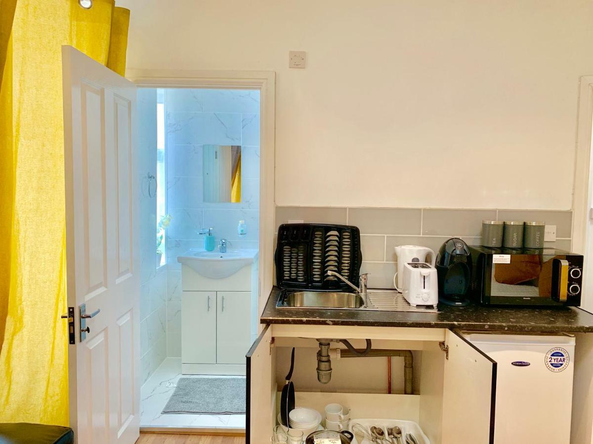 London Studio Apartments, Private Bathrooms And Parking Ilford Exterior foto